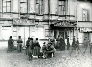 Militiamen in a St Petersburg street, October 17, 1905